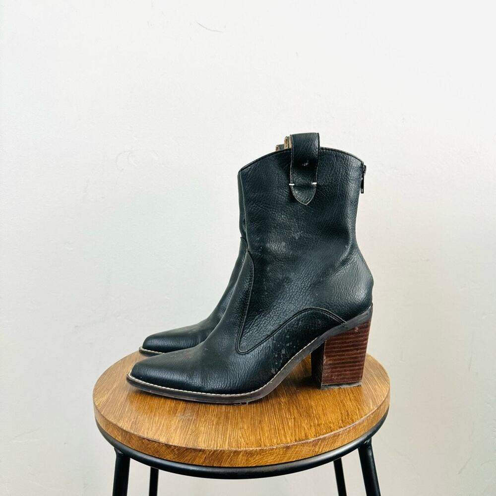 Oasis Society Miley Boot in black western inner zipper stylish woman’s size 6.5